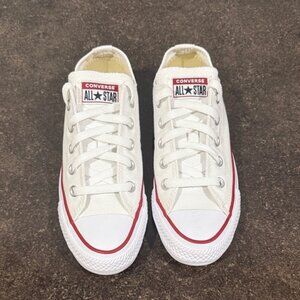 Converse Chuck Taylor All Star Classic Women’s Size 5